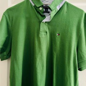 Tommy Hilfiger green color Sz M